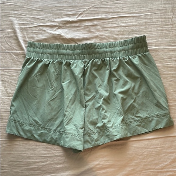 Green All In Motion Shorts 4” size‎ large - Picture 7 of 10